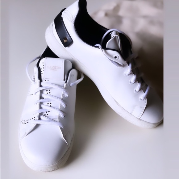 Valentino Shoes - Valentino Garavani sneakers